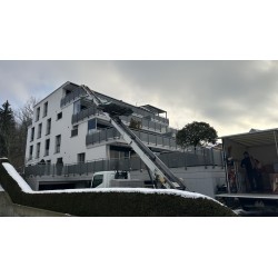 Möbellift auf Nissan 27m