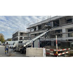 Möbellift auf Nissan 27m